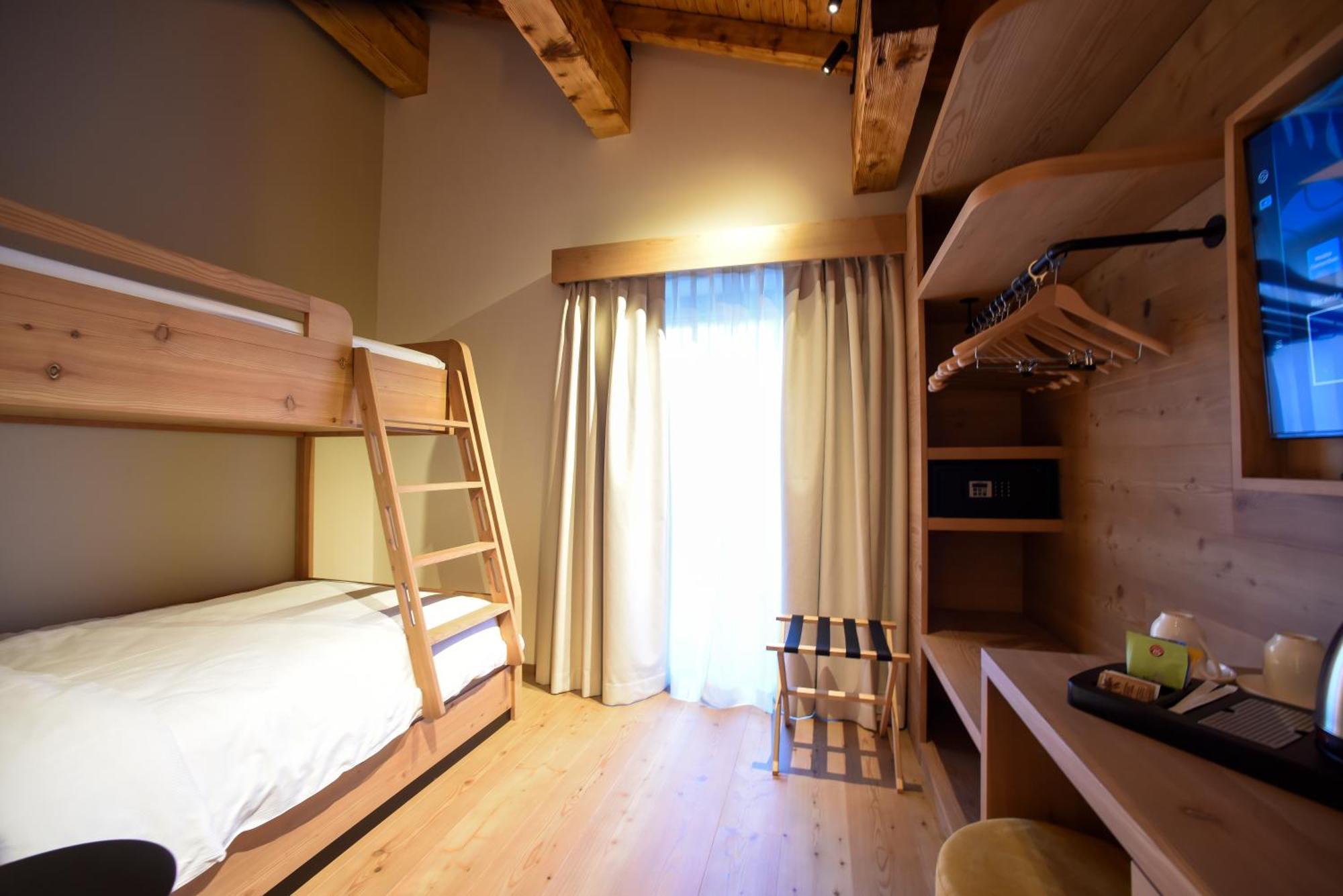 Naturae Lodge Wellness & Spa アッレゲ エクステリア 写真
